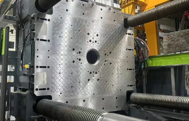 Qiantian Magnetic Mould Change | Is it really safe to change moulds at the touch of a button?